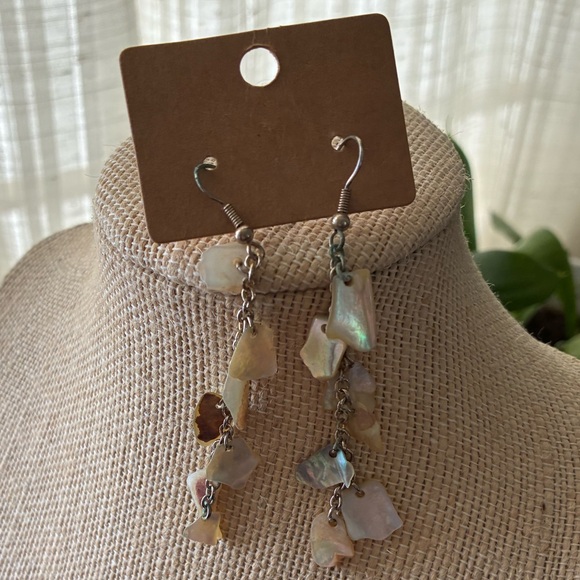 unbranded Jewelry - Charming Shell Abalone Mother Of Pearl Dangle Earrings